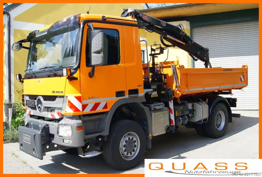 Grue montée sur camionMercedes-Benz ACTROS 1832 / 4x4 /TÜV/HIAB 111/MEILLER/Winterdienst Nouvel Arrivage