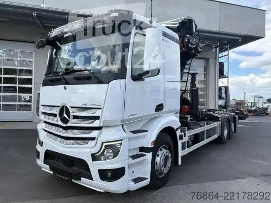 Camion benneMERCEDES-BENZ ACTROS 2551 6X2, PALFINGER-ABROLLKIPPER MIT SCHROTTKRAN, LENK-LIFTACHSE, EURO 6 Petit Prix
