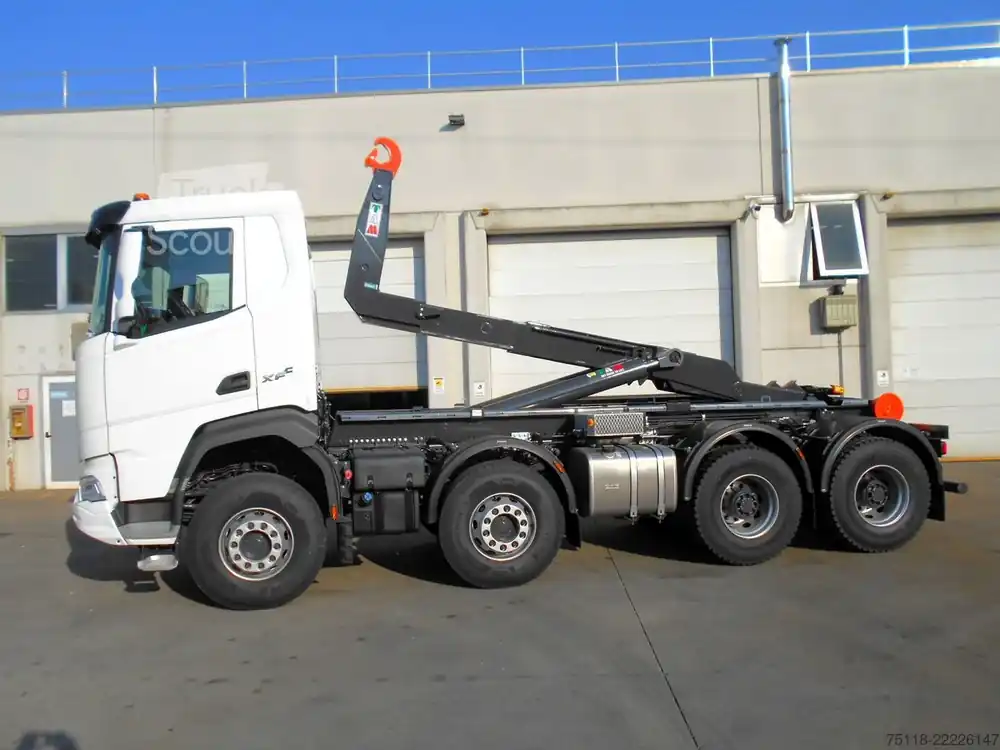 Camion benne à bras amovibleDAF XF 530 8x4 - SCARRABILE TAM T40 Bon Marché