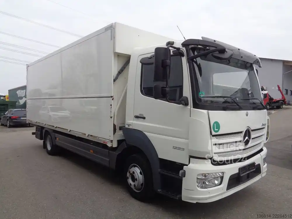 Camion de boissonsMERCEDES-BENZ Atego 1223 L 5,8 M Schwenkwand RFK Spurassi Achetez Aujourd'hui
