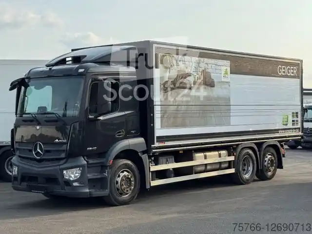 Camion de boissonsMERCEDES-BENZ ANTOS 2540 L/ LENKACHSE / Staplerhalterung / AHK Certifié