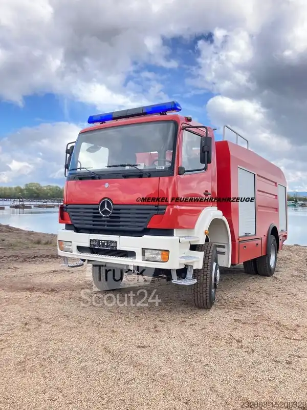 Pas Cher Véhicule d‘extinction à grand mât des sapeurs-pompiersMercedes-Benz Axor 1823 Feuerwehr 4x4 TLF