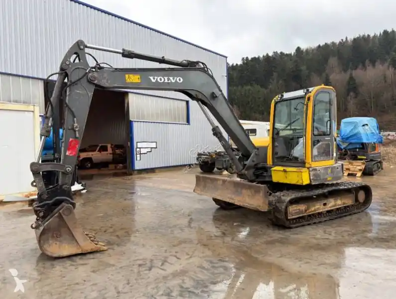 Jusqu'à Épuisement Des Stocks Mini pelle Volvo ECR88 Gazoil occasion