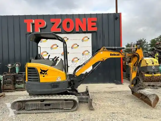 Bon Plan Mini pelle Bobcat e26 canopy à 18500 ht occasion
