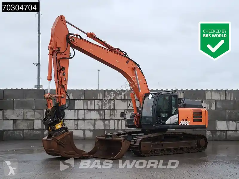 Promotion Saisonnière Pelle sur chenilles Hitachi ZX30 0 LC -6 occasion