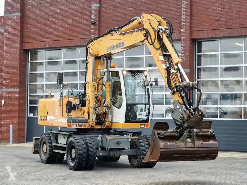 Pelle sur pneus Liebherr A900 C - 95 KW - Central Greasing - occasion Acheter En Ligne