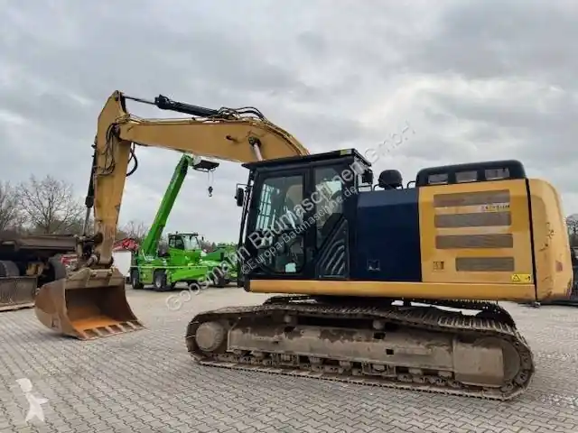 Offre Du Jour Pelle sur chenilles Caterpillar 326 326 F LN occasion