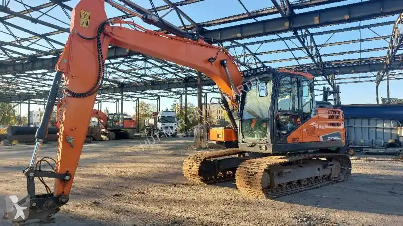 Prix Promo Pelle sur chenilles Doosan DX140 LC DX140LC-5 Gazoil occasion