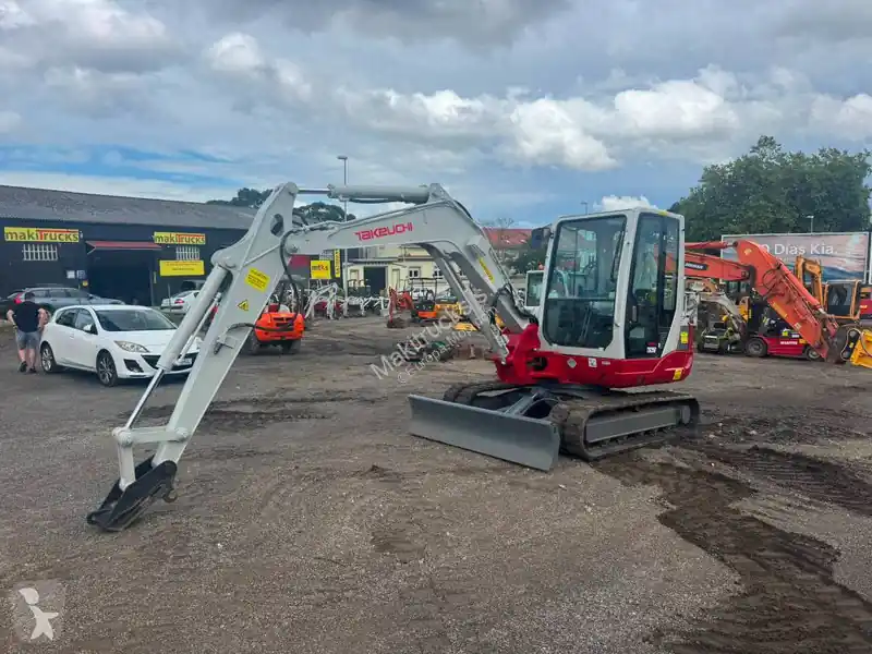 Prix Réduit Mini pelle Takeuchi TB 250 occasion