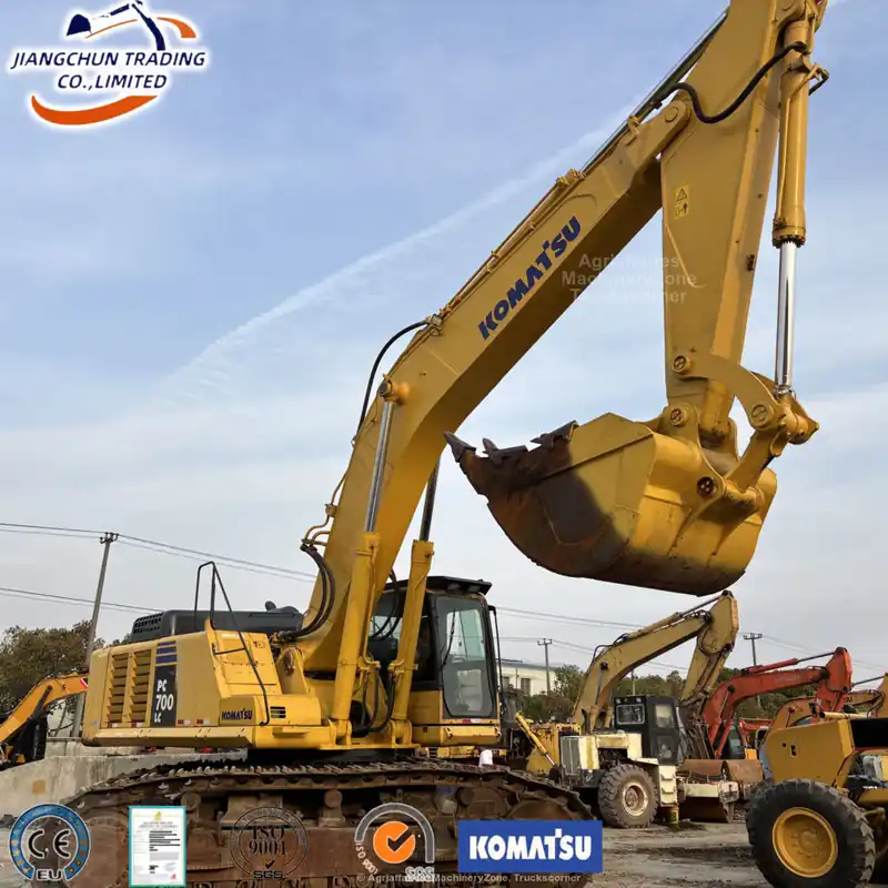 Nouvelle Collection Komatsu PC700