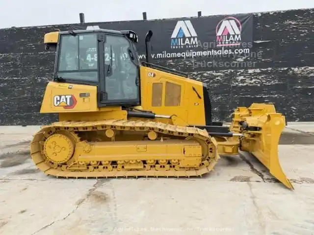 Caterpillar D4 LGP Expédition Rapide