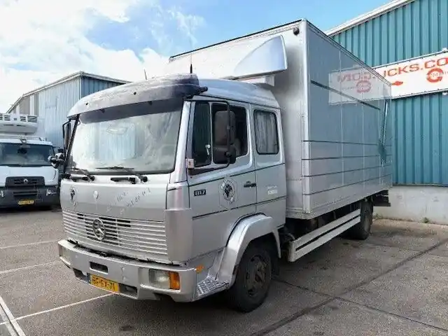 Jusqu'à Épuisement Des Stocks Camion fourgon Mercedes-Benz LK 817 (6-CILINDER) ORIGINAL DUTCH TRUCK WITH CLOSED BOX (MANUAL GEARBOX / FULL STEEL SUSPENSION)