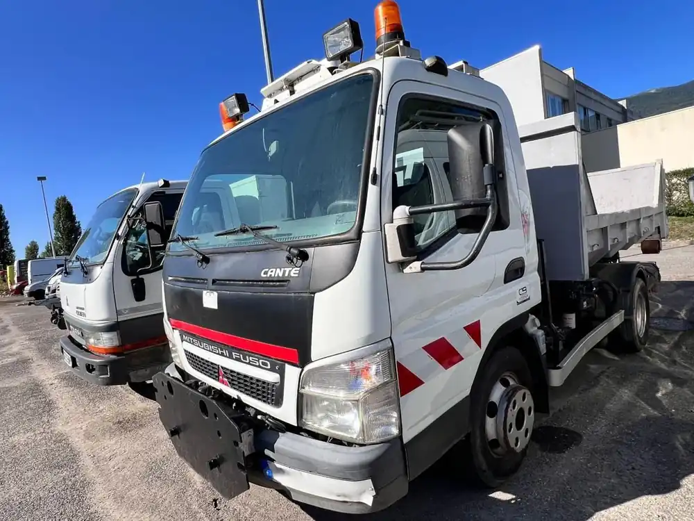 Acheter Direct Camion ampliroll Mitsubishi Fuso Camion ampliroll 6,5T