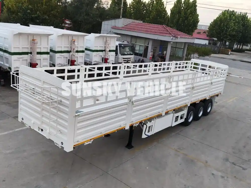 Semi-remorque plateau neuf pour transport de matériaux granulaires SUNSKY Soldes