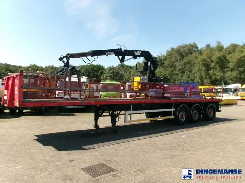 Semi-remorque plateau Fruehauf 3-axle platform trailer + Atlas 3008 crane Authentique