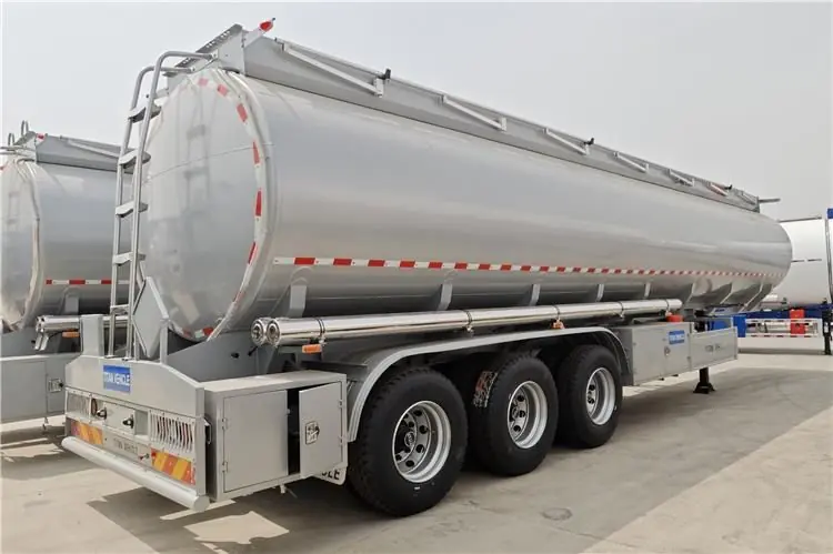 Semi-remorque citerne neuf pour transport de carburant TITAN 3 Axle Fuel Tanker Truck Trailer for Sale In Tanzania Nouveauté