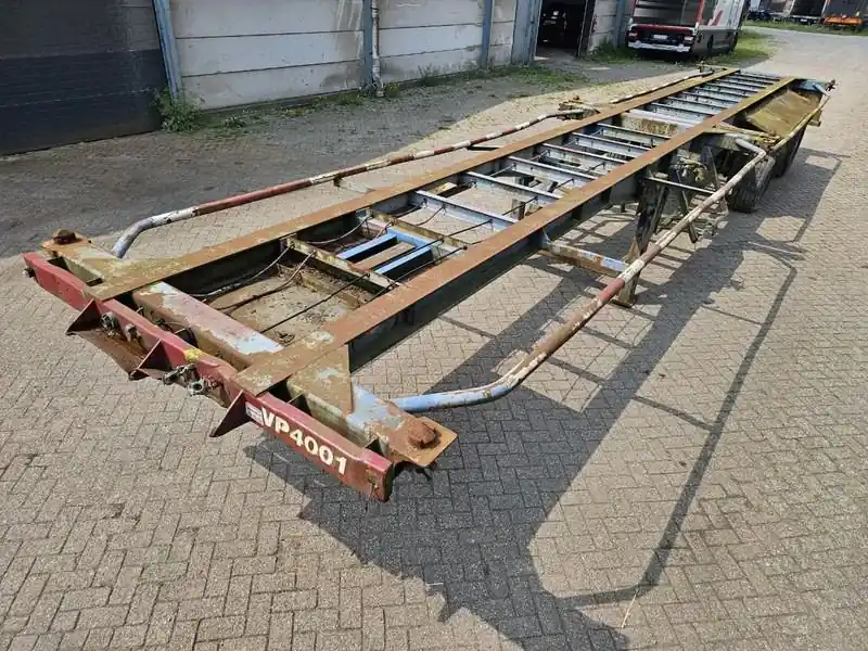 Vente Flash Fruehauf 2 Châssis porte-conteneurs Fruehauf à 2 essieux – Essieux SMB – Freins à tambour – Suspension pneumatique – Remorque squelette PM2339