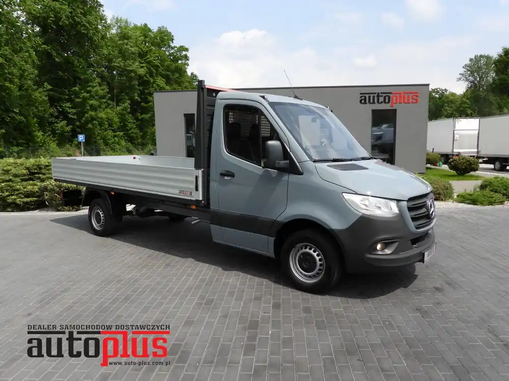 Produit De Marque Utilitaire plateau MERCEDES SPRINTER 315 STAKE BODY 8 PALLETS CRUISE CONTROL AIR CONDITIONING 150HP