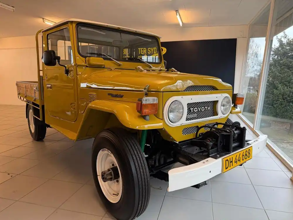Utilitaire plateau Toyota Land Cruiser HJ45 *Fully Restored* Prix Réduit