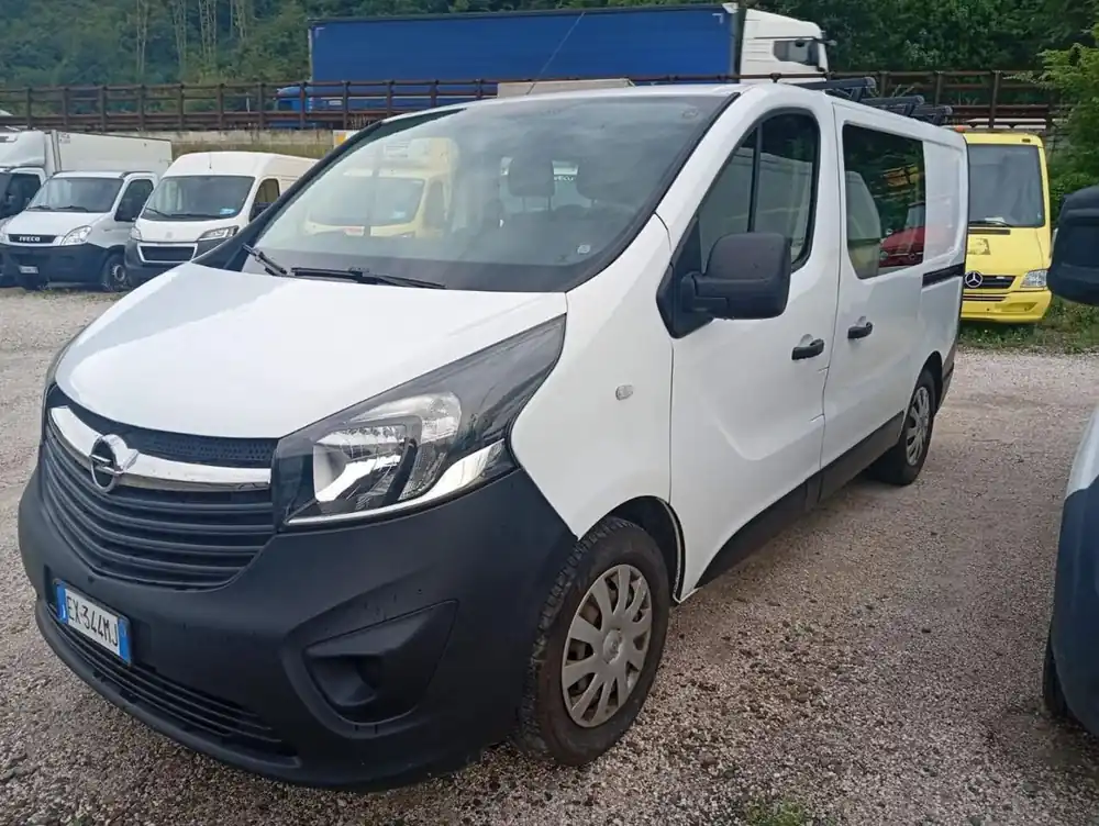 Transport de personnes OPEL 6 posti Vivaro Usine Directe