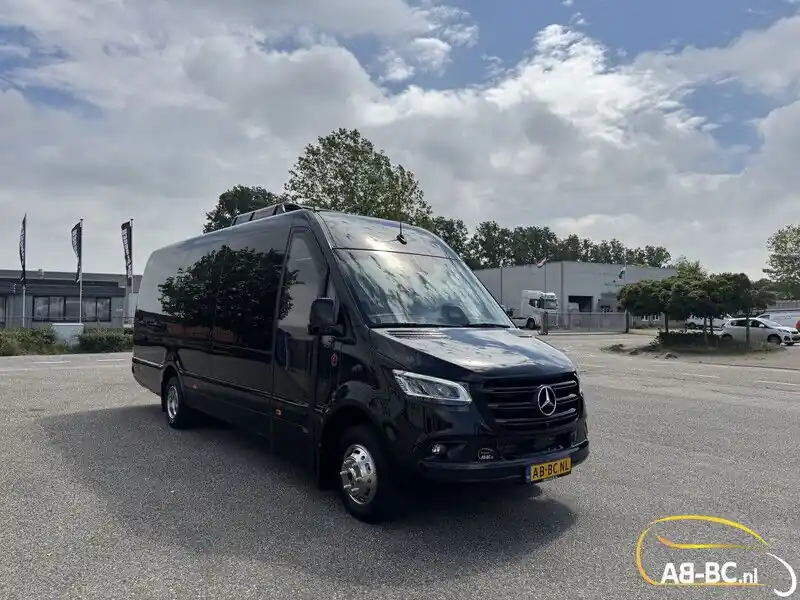 Autocar neuf Mercedes-Benz 519 Storm, 21 Seats large luggage space, Euro 6 Satisfait Ou Remboursé